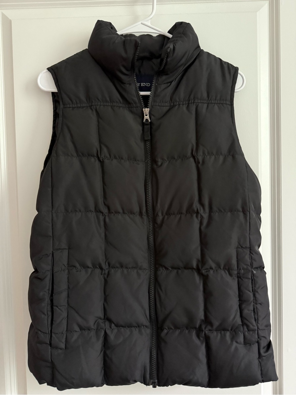 Lands' End Women’s Black Puffer Vest 80/20 Down Feather Fill, size Medium